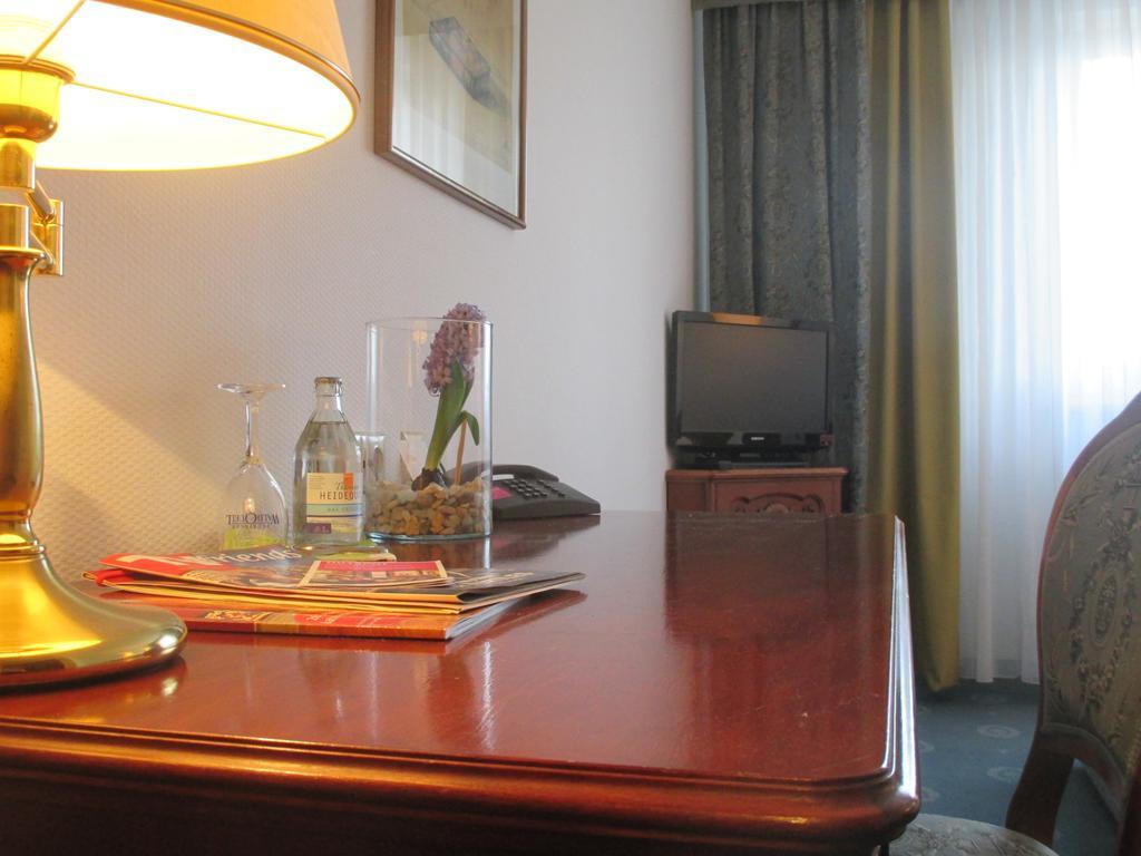 Adler Golf-& Tagungshotel Harth-Poellnitz エクステリア 写真