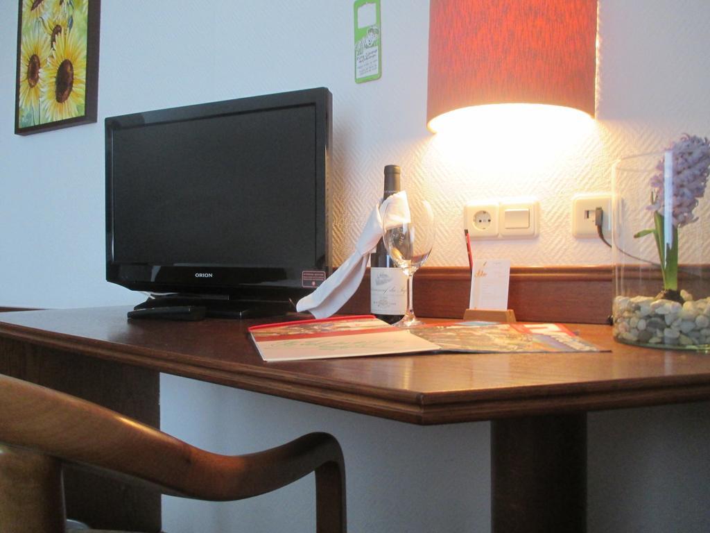 Adler Golf-& Tagungshotel Harth-Poellnitz エクステリア 写真