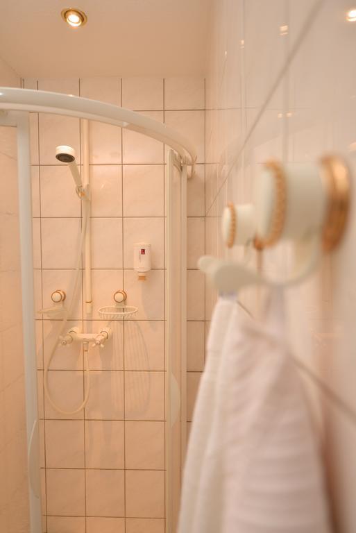 Adler Golf-& Tagungshotel Harth-Poellnitz エクステリア 写真